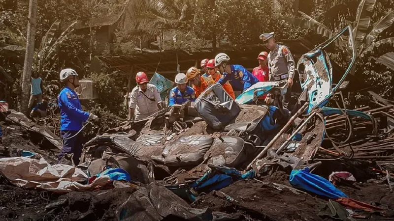 Kecelakaan Maut di Purworejo: Angkot Rombongan Takziah Jadi Korban Tragedi